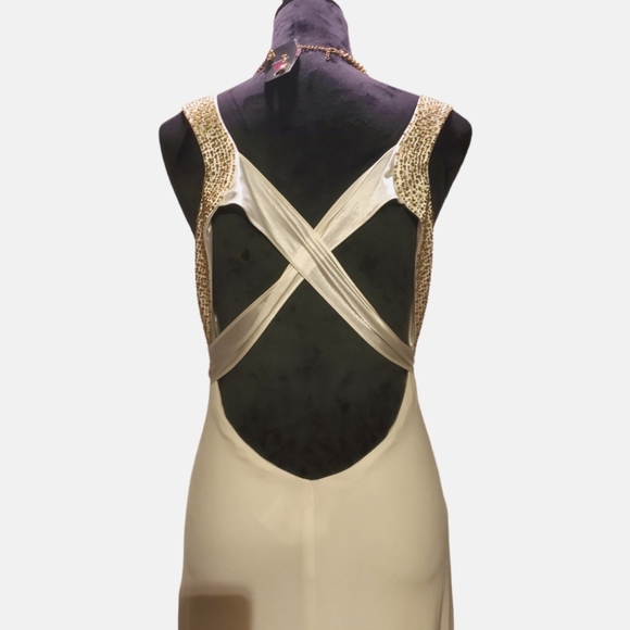 Night Way Collections Ivory Gown (necklace is not included) - Picture 4 of 10